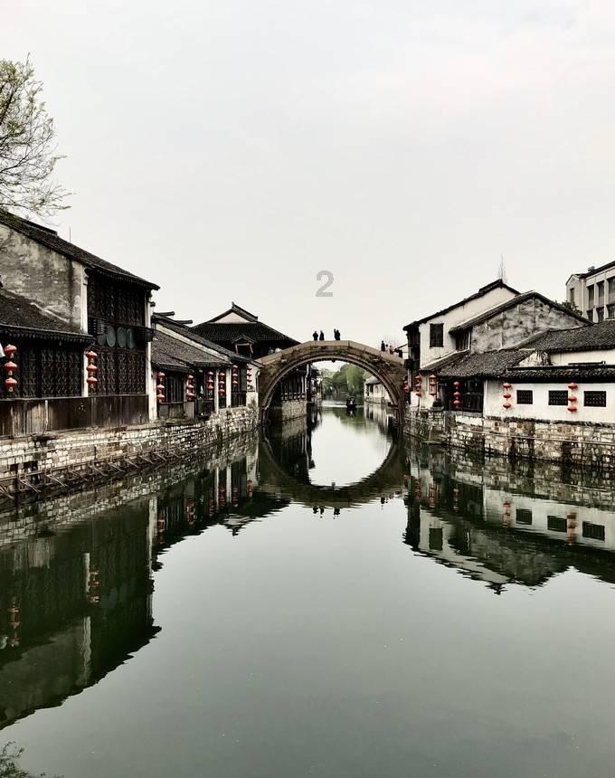 匆忙离开